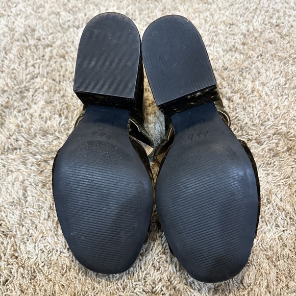 Cabi Interlock Block Heel Womens Sz 9.5 Green Moss Crushed Velvet Open Toe Shoes - Picture 7 of 8